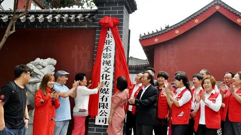 一部纪录片从想法到成片，中间隔着多少坑